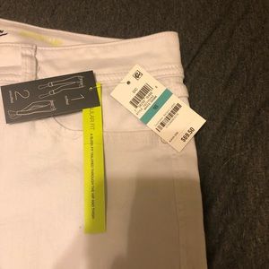 White denim straight leg jeans regular fit